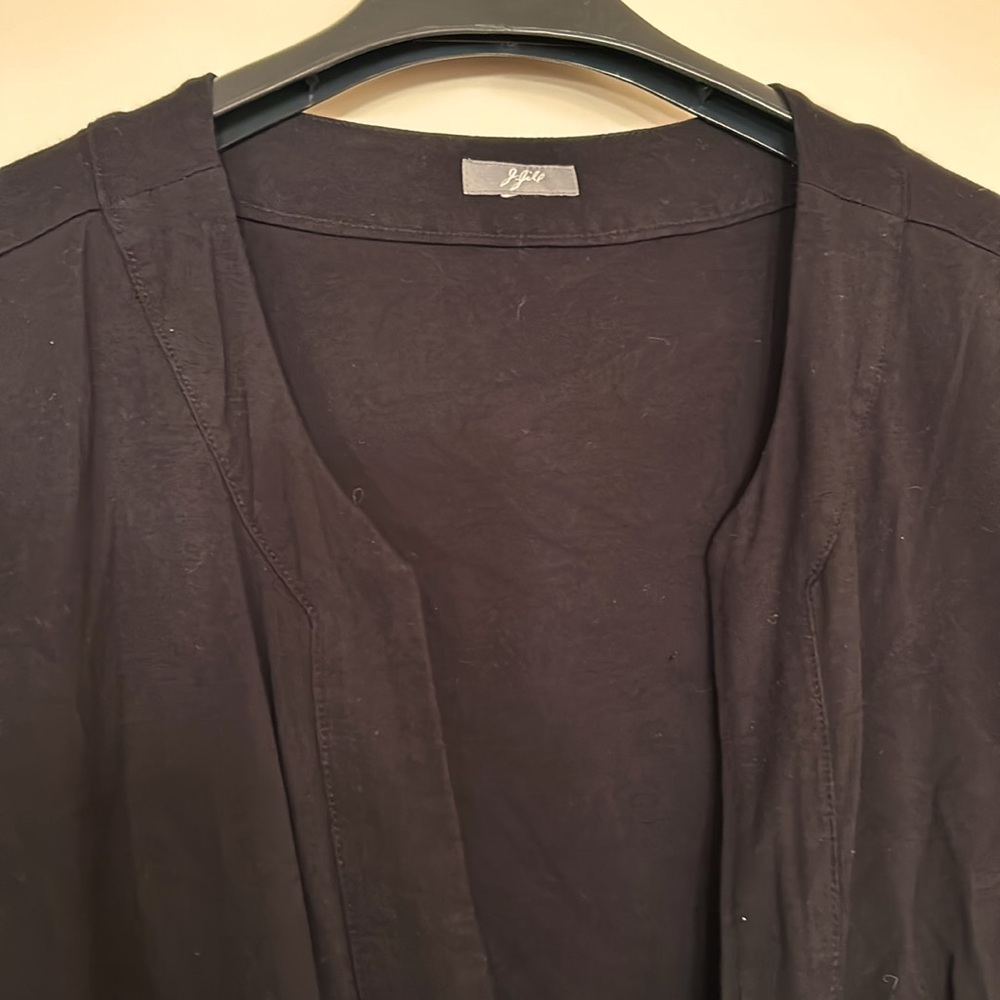 J. Jill black lightweight black blouse with front tying adjustable opening. - Picture 3 of 8